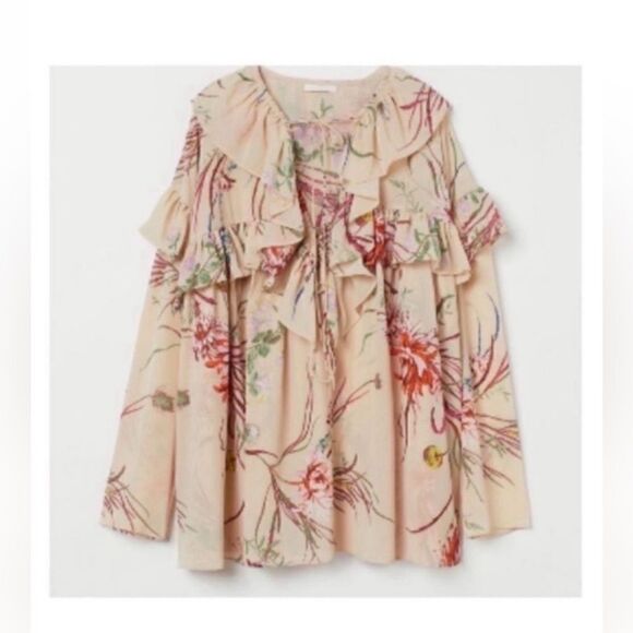 H&M Floral Print Low-cut Neckline Flow Chiffon
Top(Size Medium) - Picture 1 of 5